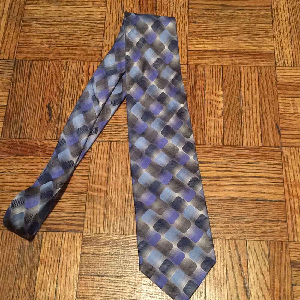 Van Heusen Silver Pattern Tie